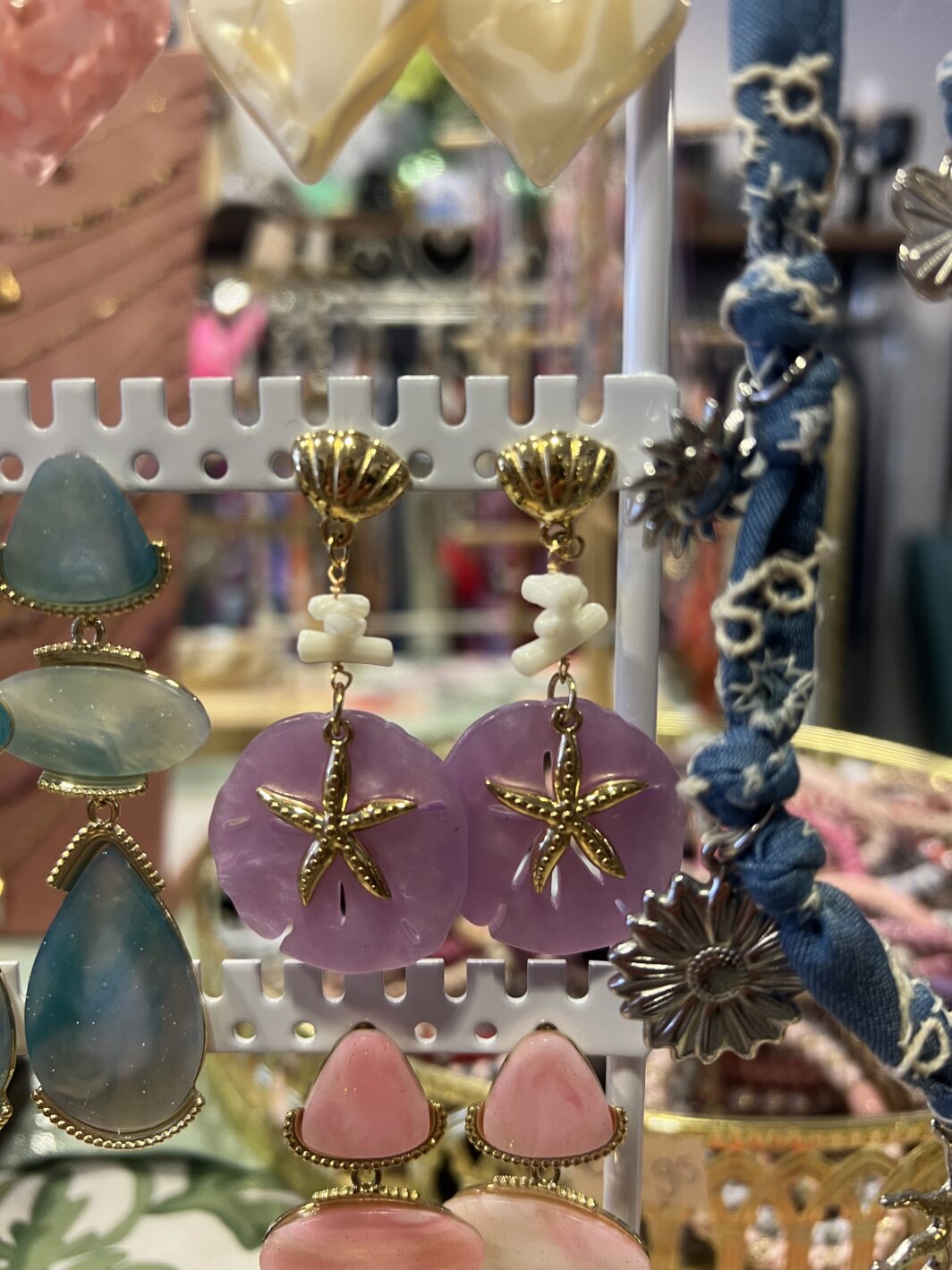 Strand oorbellen paars