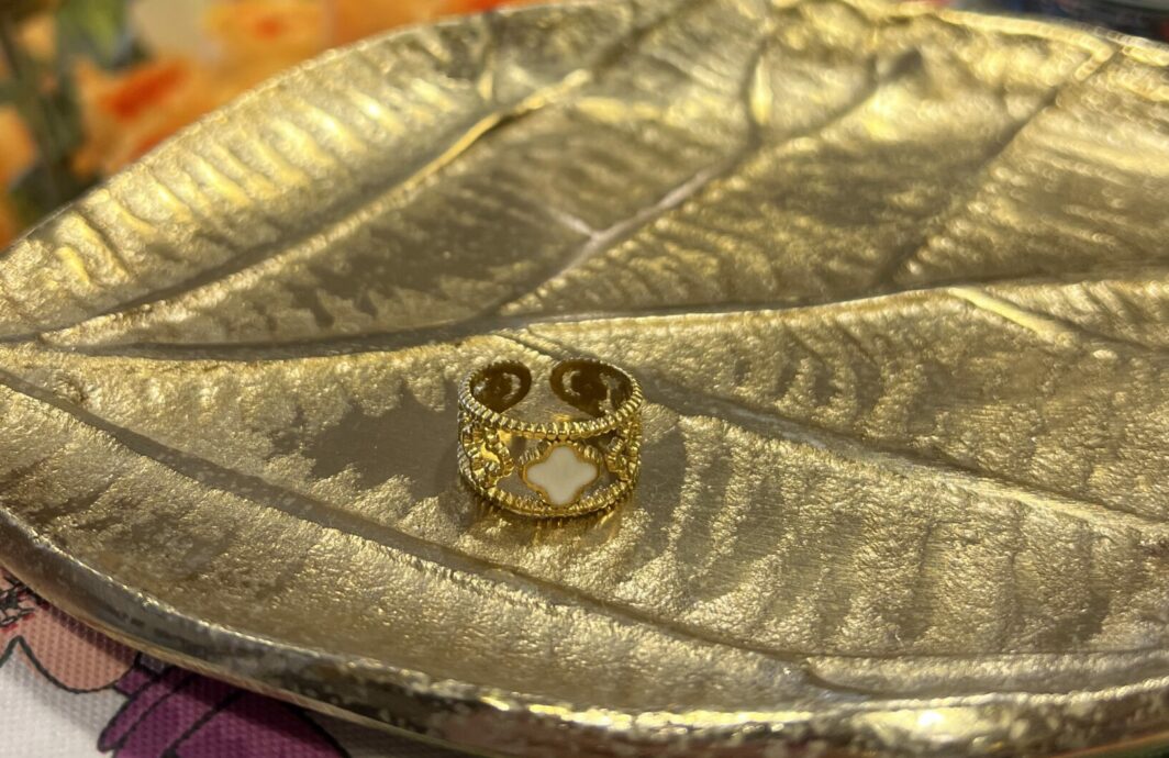 Ring klavertjes wit