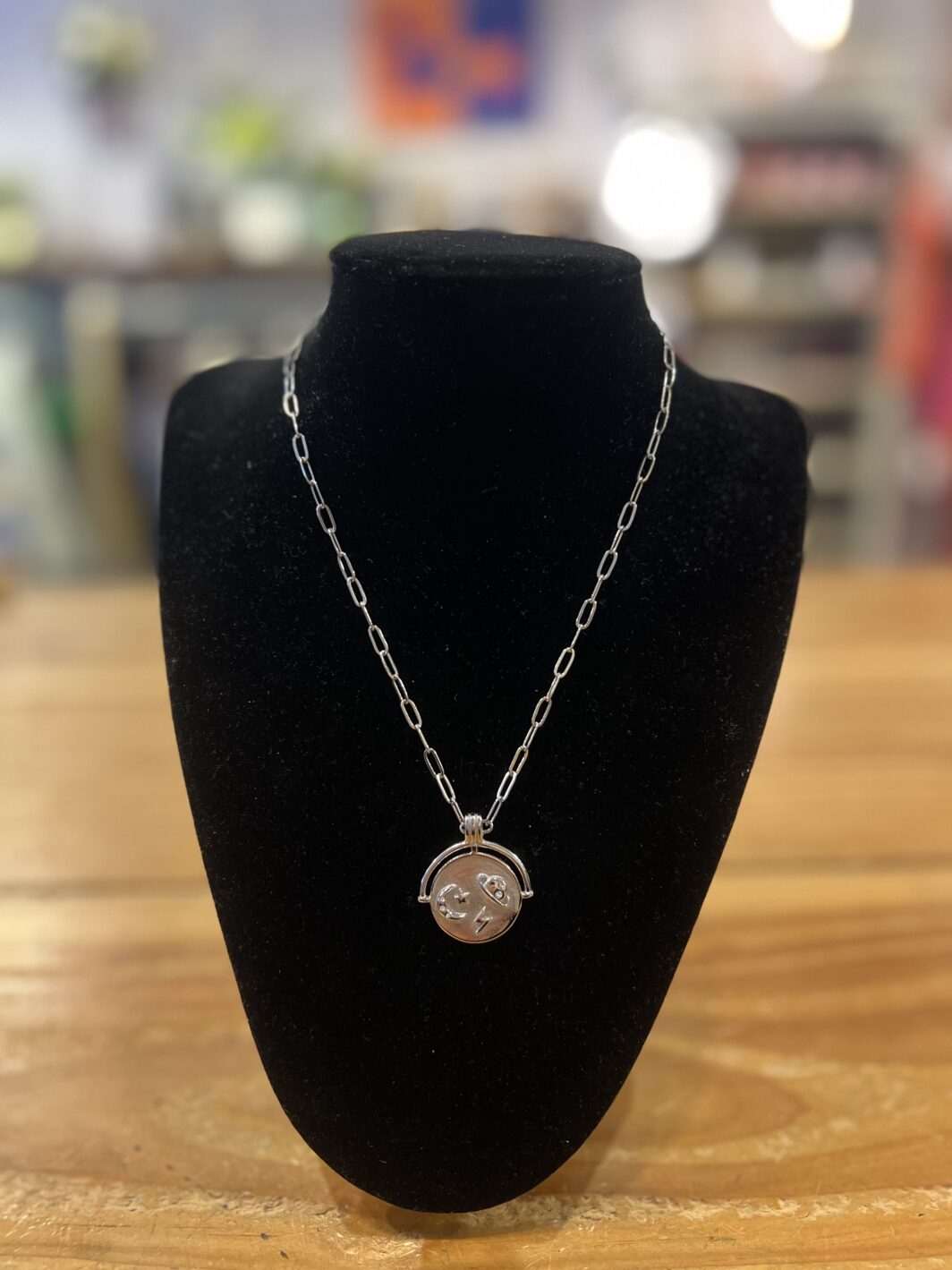 Ketting space